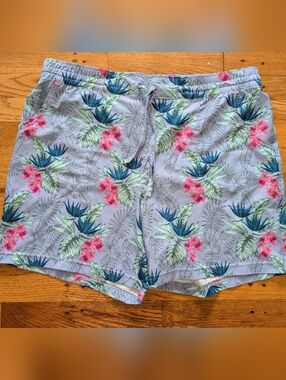 Duluth Trading Co Pier Genius Active Shorts-Tropical Floral Print
